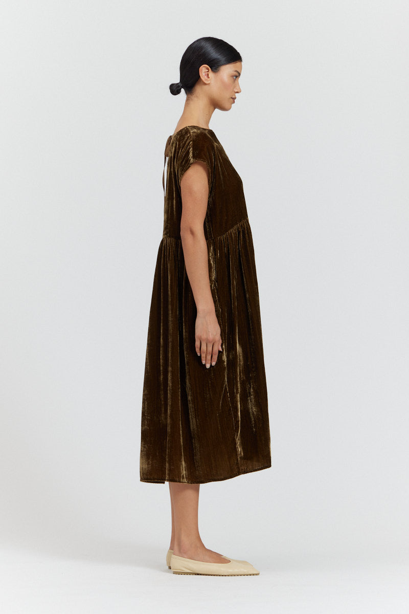 Overfit Velvet Midi Dress