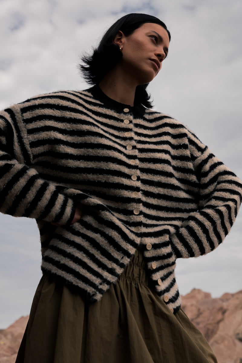 텍스처 스트라이프 가디건