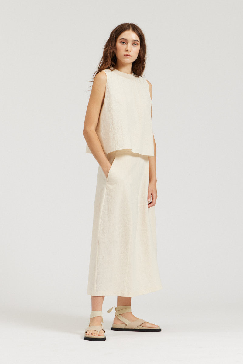 Knit Neckline Linen Blend Tank