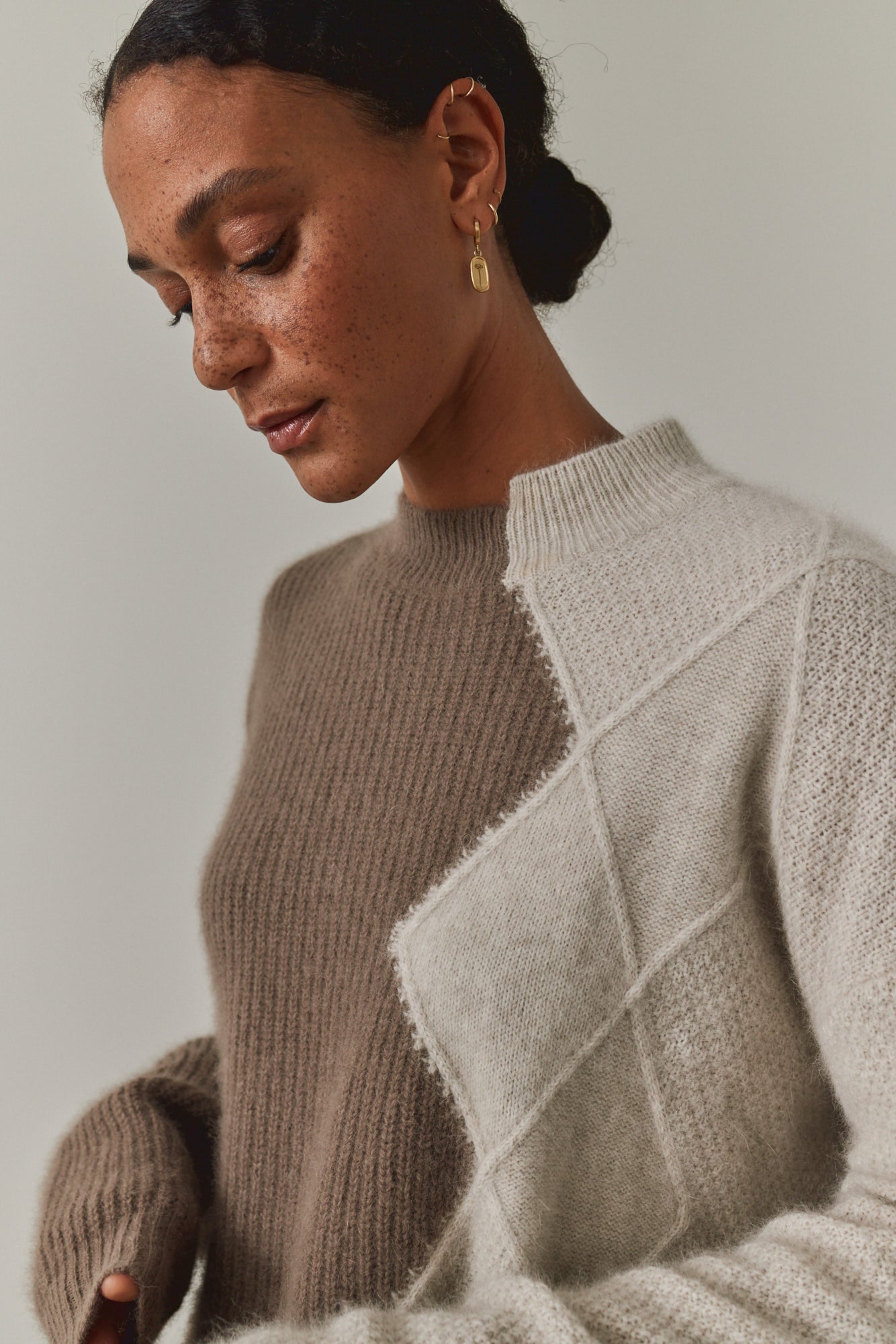 케이블 블록 스웨터