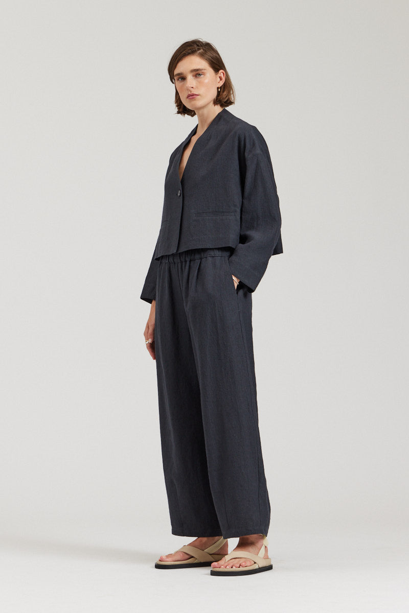 Collarless Cropped Blazer