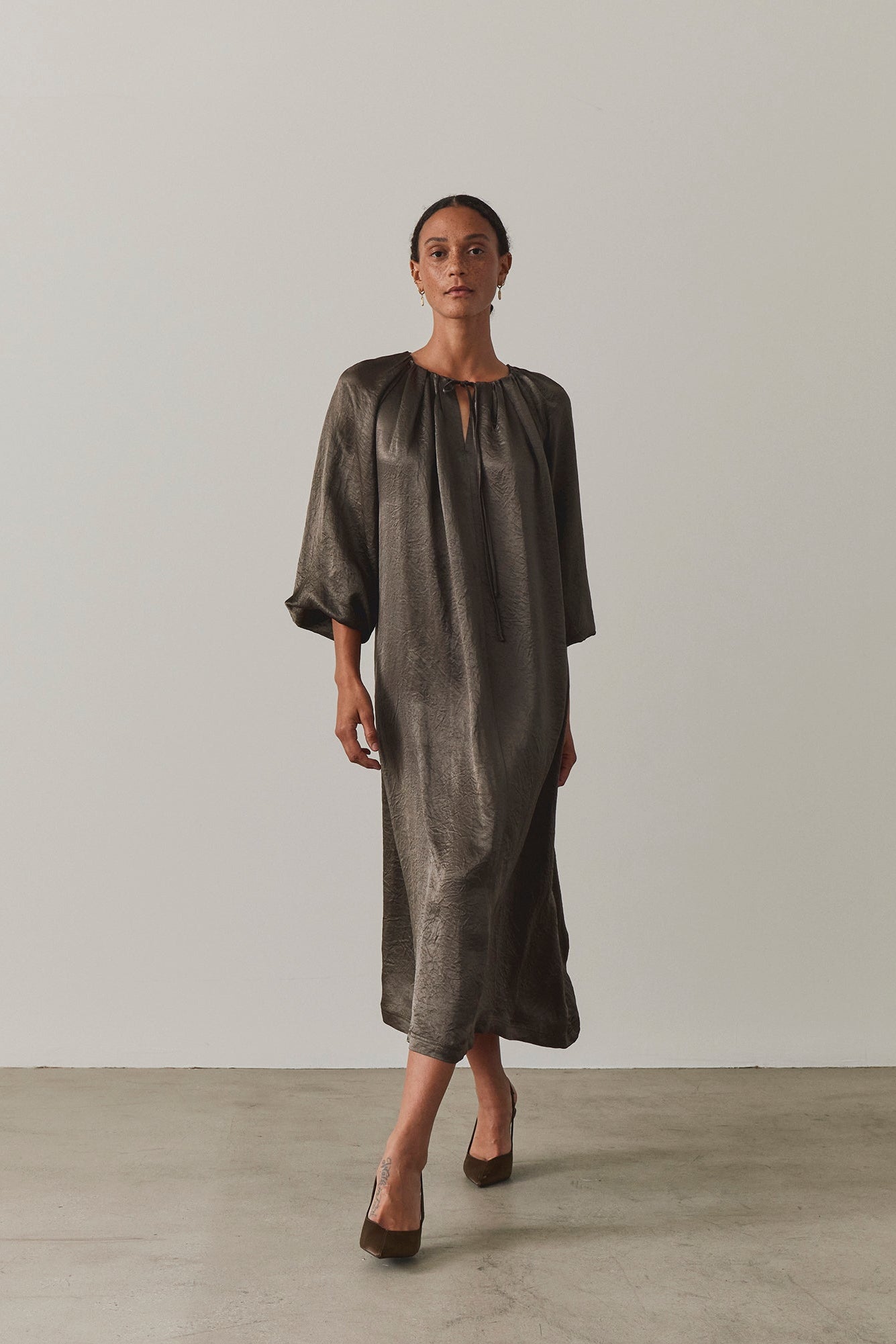 포피 패브릭 미디 드레스