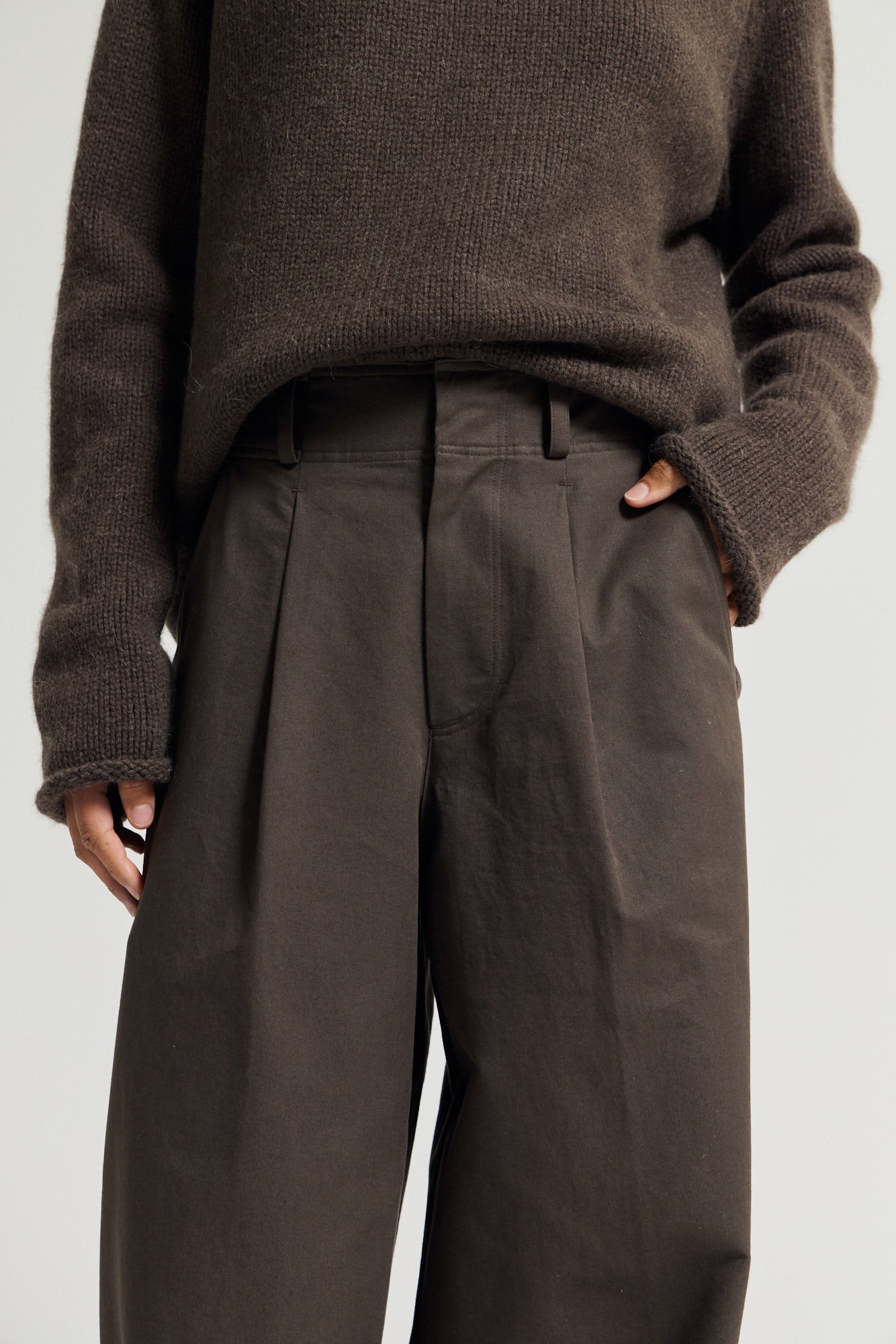 Wide Leg Tuck Pants
