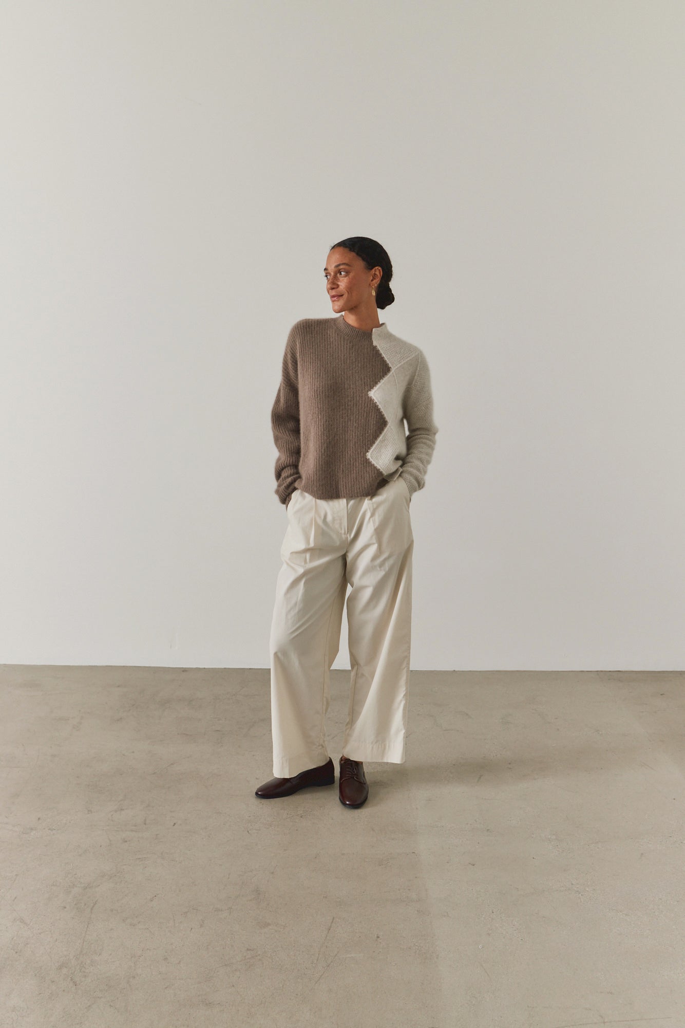 케이블 블록 스웨터